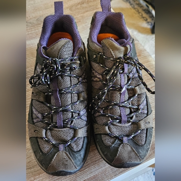 Merrell Grey and Purple Hiking Shoes Size 8 - Picture 1 of 5
